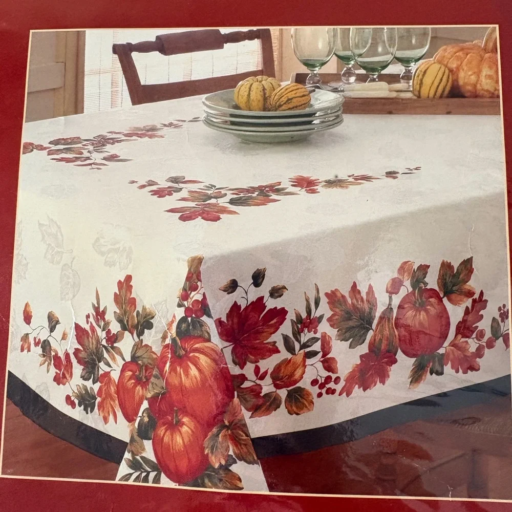 🍂🍁Autumn Harvest Thanksgiving Tablecloth pumpkins,leaves White Rust Orange Green